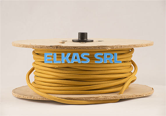 Nuestros cables cuentan con certificación. Además cuentan con un proceso de pegado que evita que se despelucen en su armado.